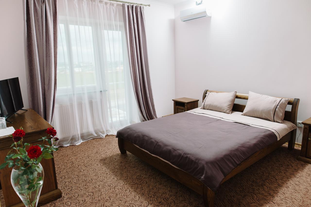 Hotel Korona Kolybayevka ภายนอก รูปภาพ
